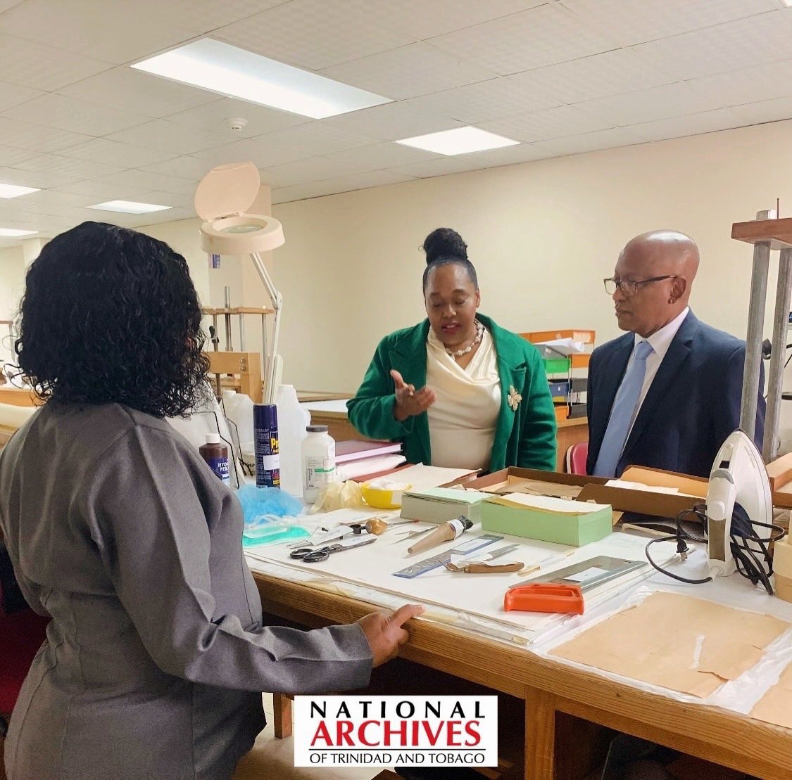 Cuban ambassador and conservation lab